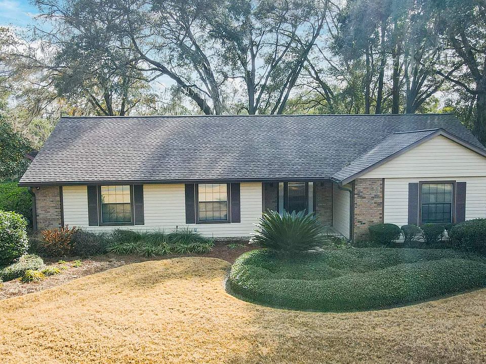 1st image of 977 NW Harris Lake Dr