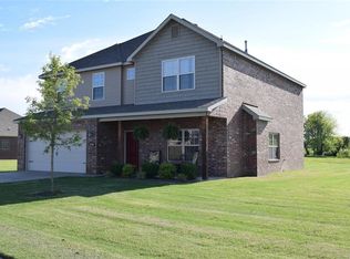11749 E Creek Ln, Farmington, AR 72730