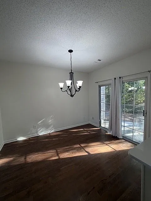 2 bed, 2.5 bath, 1218 sqft, $1,900 — Photo 3