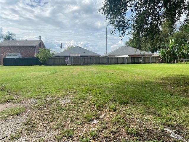 2nd image of 2904 Jackson Blvd