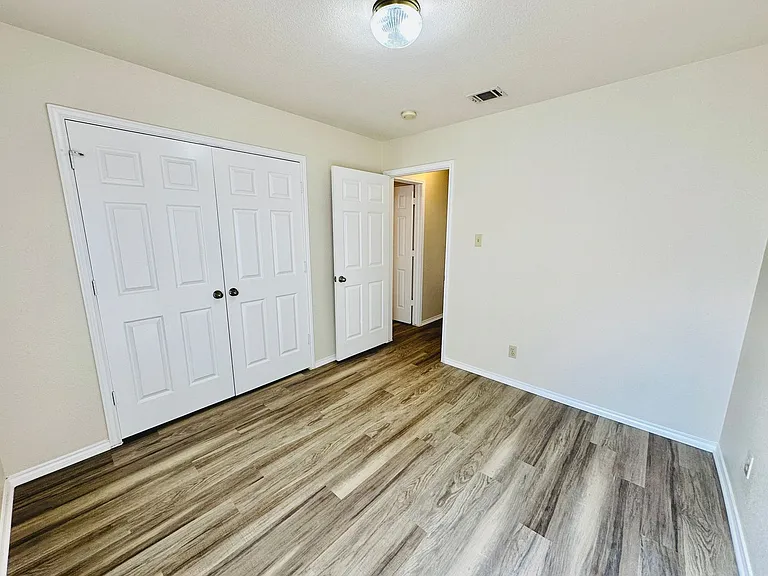 8814 Schick Rd — Photo 21