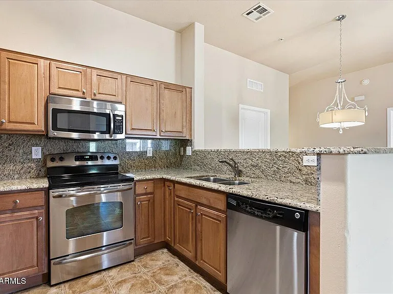 2725 E Mine Creek Rd #2018 — Photo 12