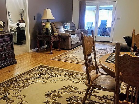 4th image of 20899 Deer Run Dr #B
