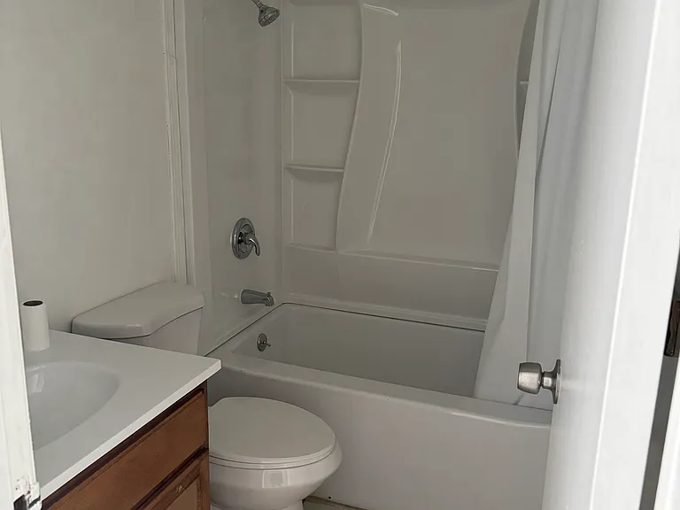 1100 Bryce Ln — Photo 4