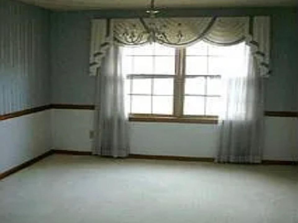1st image of 1325 Darien Ct