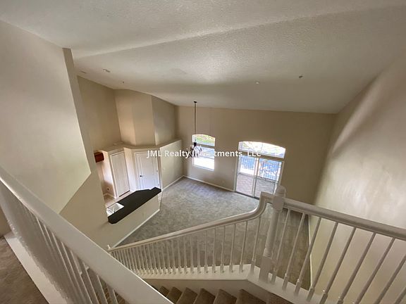 5th image of 696 Seabrook 204 Ct