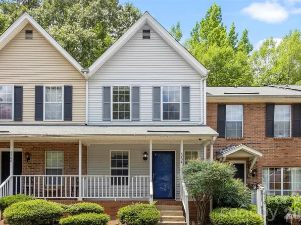 6404 Windsor Gate Ln, Charlotte, NC