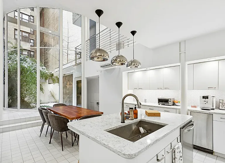 22 E 81st St #GD — Photo 1