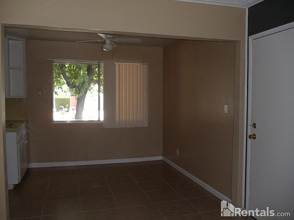 4th image of 4415 N Sequoia Dr