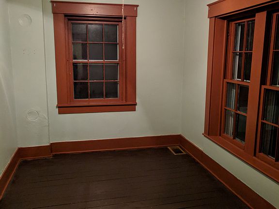 3rd image of 309 N Morton Ave