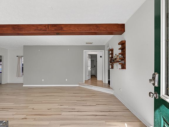 4th image of 1020 S Bethany Rd