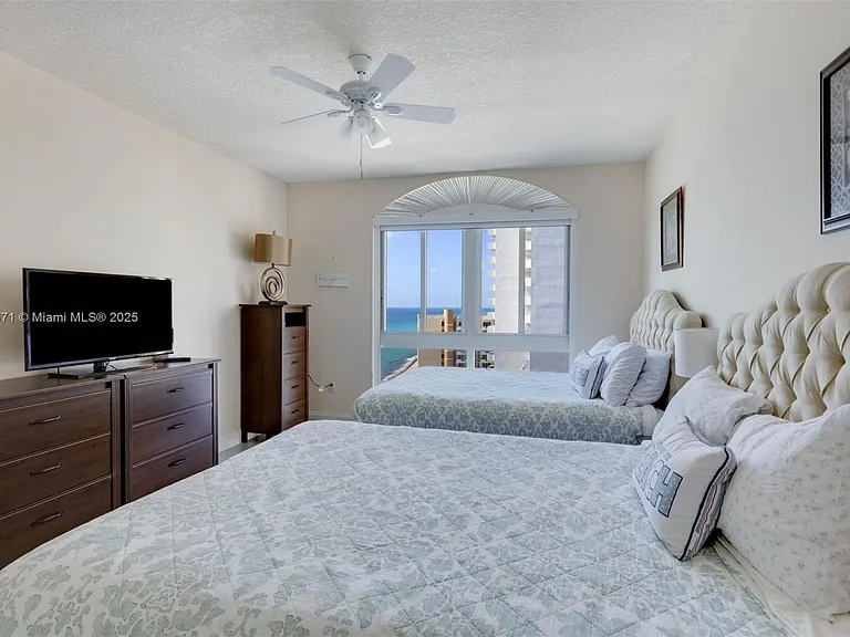 2080 S Ocean Dr #9 — Photo 11