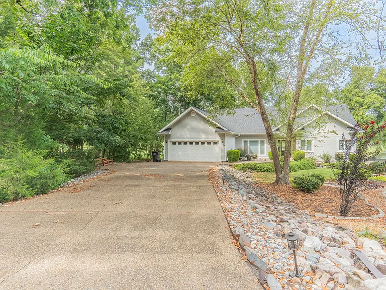 10 Lindura Ln — Photo 33