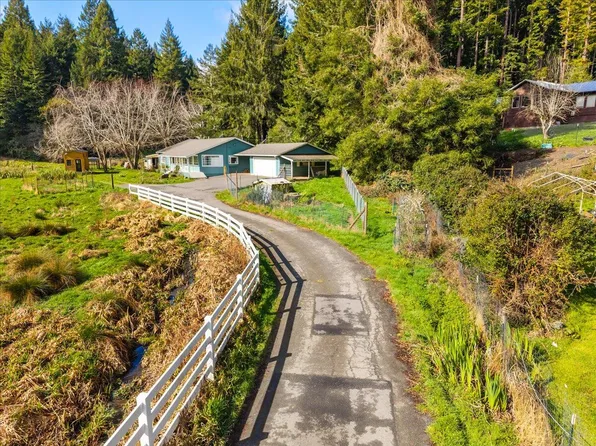 2630 Spears Rd, Eureka, CA 95503