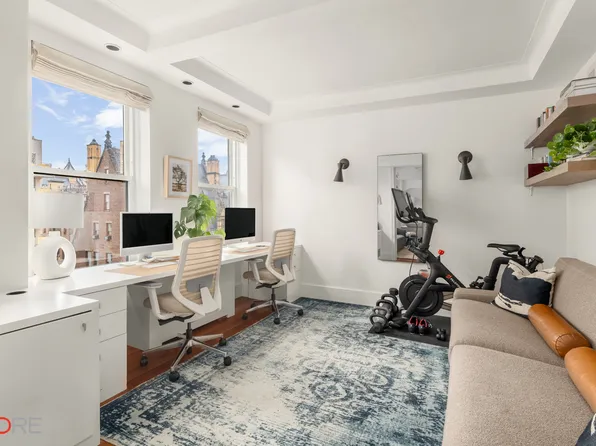 12 West 72nd Street image 4 of 15