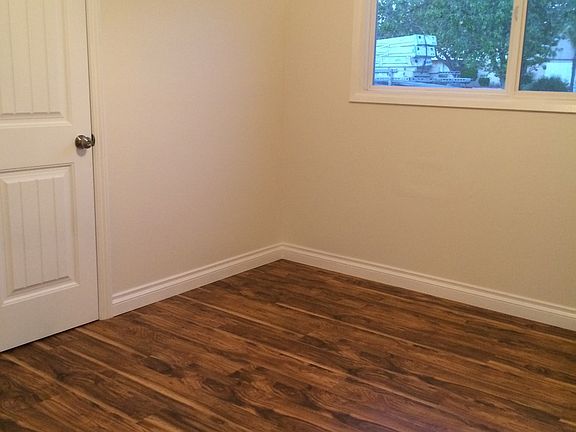 4th image of 865 Drake Ave