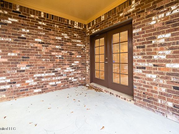 3rd image of 106 Wells Ct