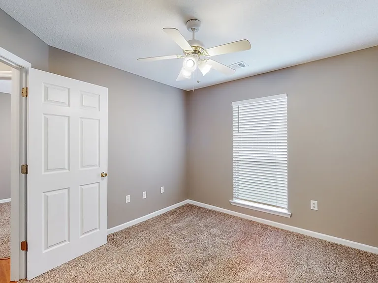 145 Hope Creek Dr — Photo 15