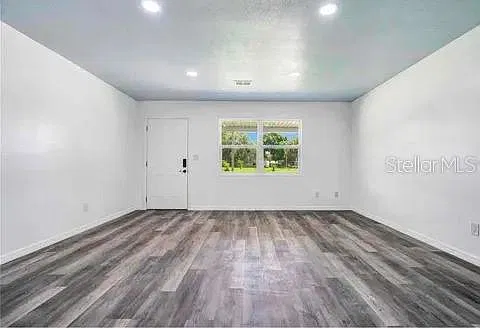 4 bed, 4.0 bath, 2796 sqft, $1,475 — Photo 3