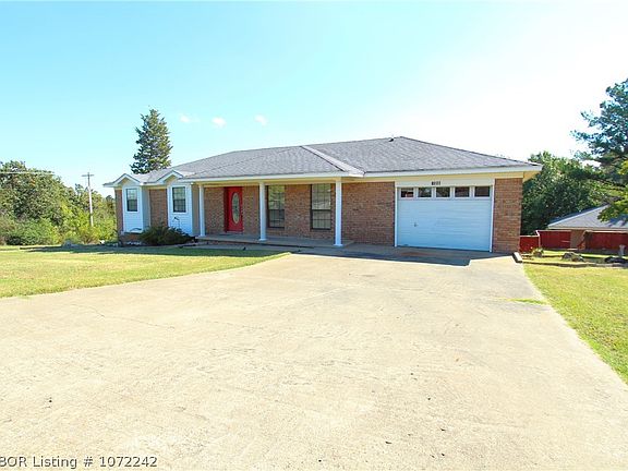 2nd image of 1506 Lovers Ln