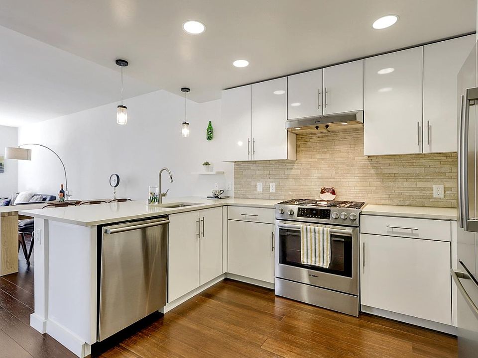 1st image of 501 Hudson Ave #302