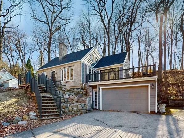 816 Shabbona DRIVE, Fontana, WI 53125