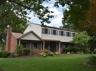 132 Candlelite Dr, Mcmurray, PA