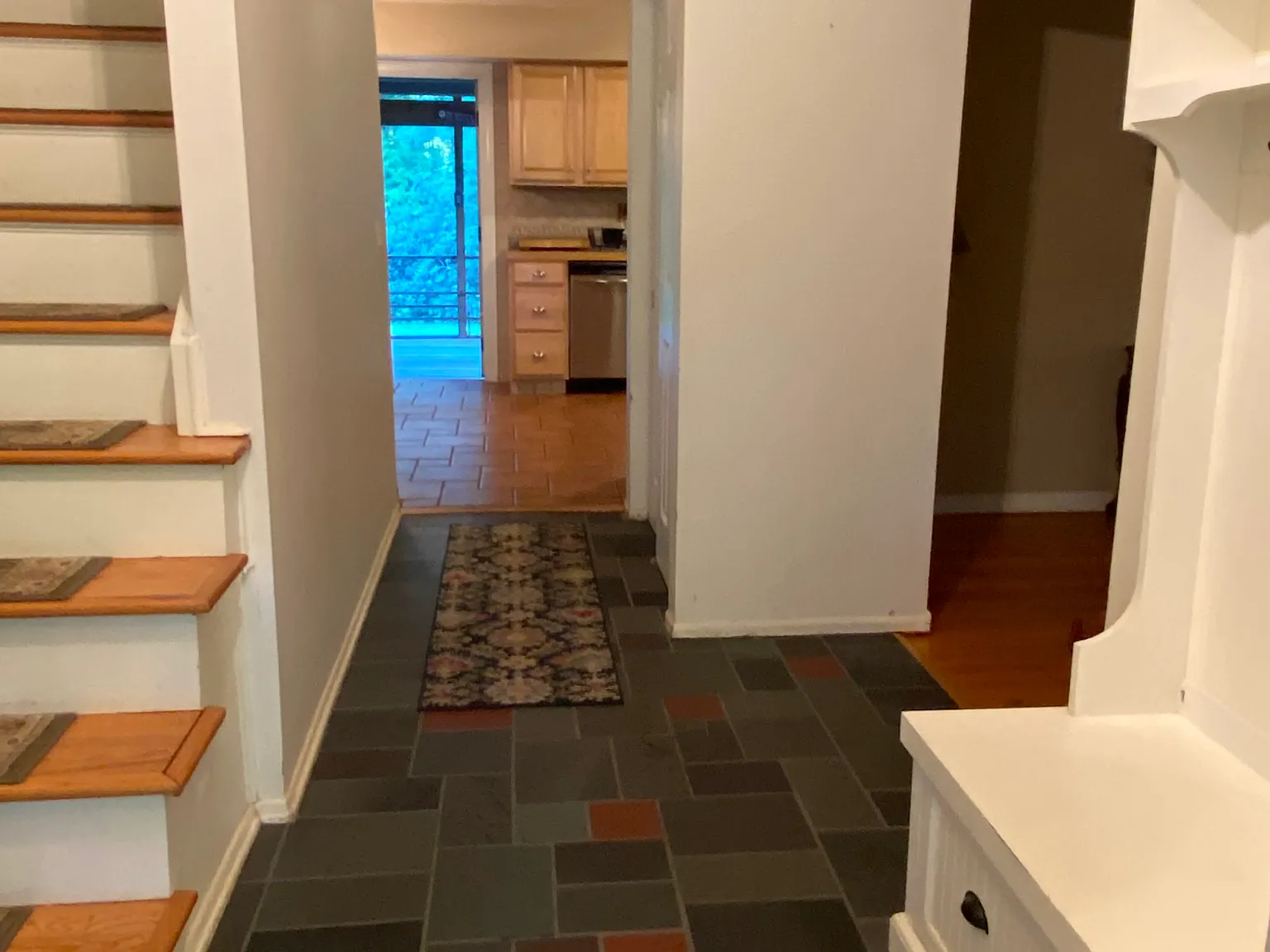 4 bed, 2.5 bath, 2234 sqft, $3,000 — Photo 4
