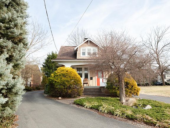 3rd image of 3408 Memorial Ave