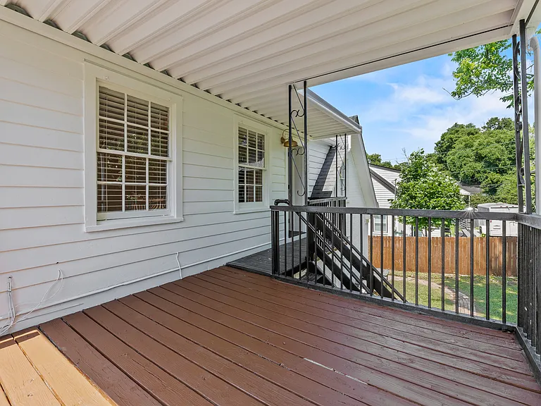 903 Carolyn Ave #B — Photo 22