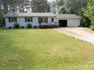 20658 Red Oak Dr, Lake Ann, MI 49650