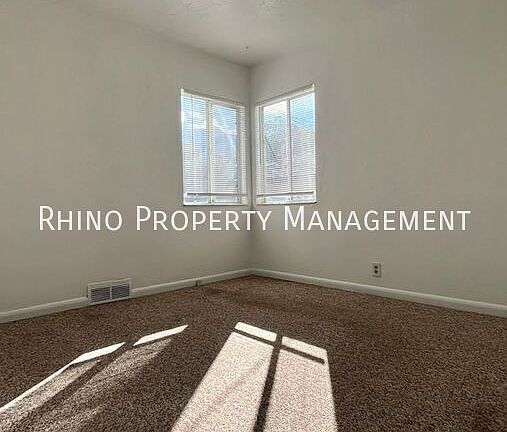 5th image of 2806 Van Buren Ave