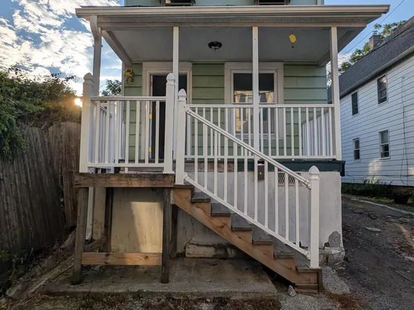 31 Essex Ln, Wilkes Barre, PA 18702