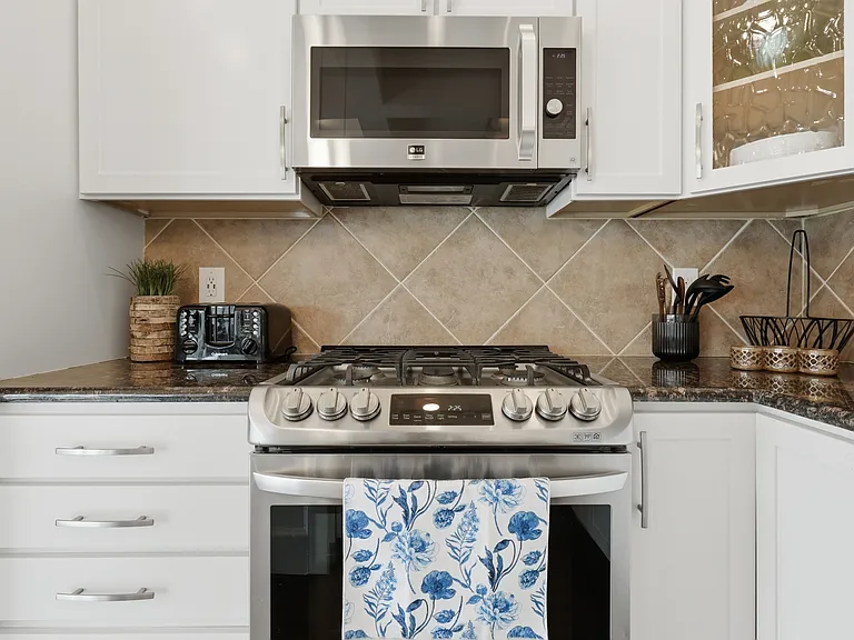 1101 Walnut St #1202 — Photo 10