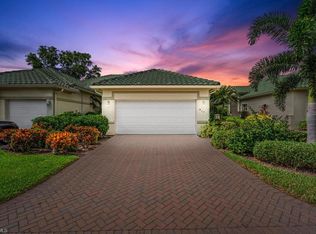 817 Vistana Cir, Naples, FL 34119