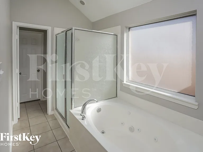 3260 Serpis — Photo 11