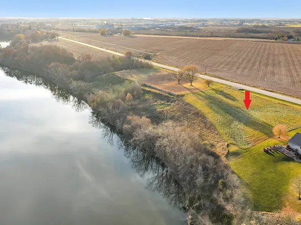 4251 Lost Dauphin Rd #2, De Pere, WI 54115