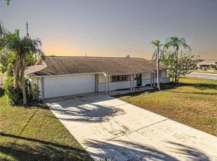 1618 Cherry Hills Dr, Sun City Center, FL 33573