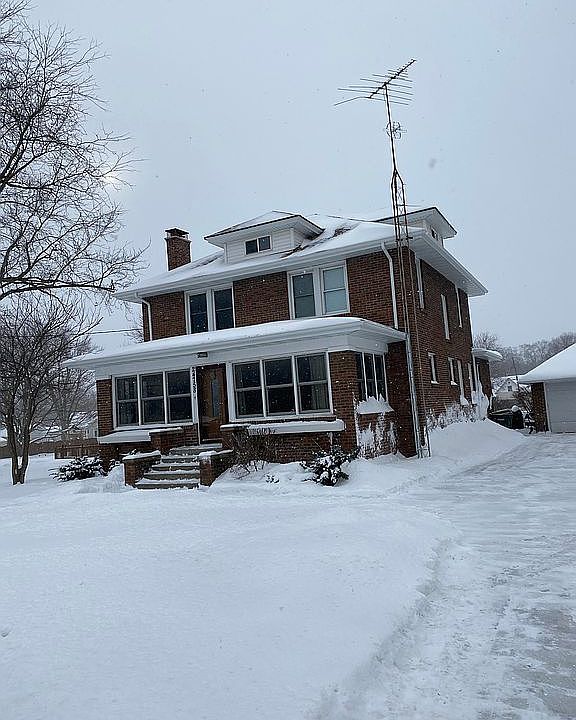 1st image of 24745 S Elsie St