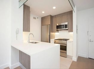 311 W 50th St APT 2B, New York, NY 10019