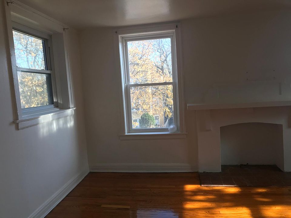 2nd image of 1600 W Wallen Ave