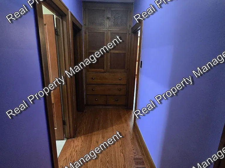 822 Jefferson St — Photo 11