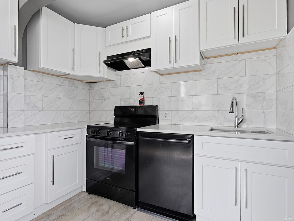 47561 Forton St, photo 24
