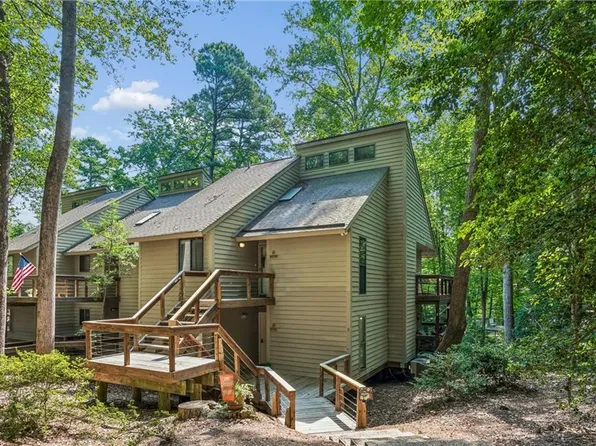 50 Villa Ridge Dr #F, Hartfield, VA 23071