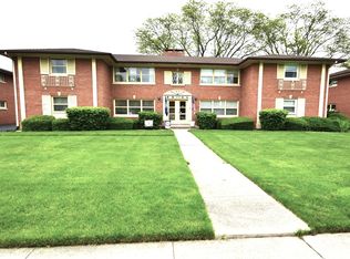 10740 W Cermak Rd APT 2W, Westchester, IL 60154