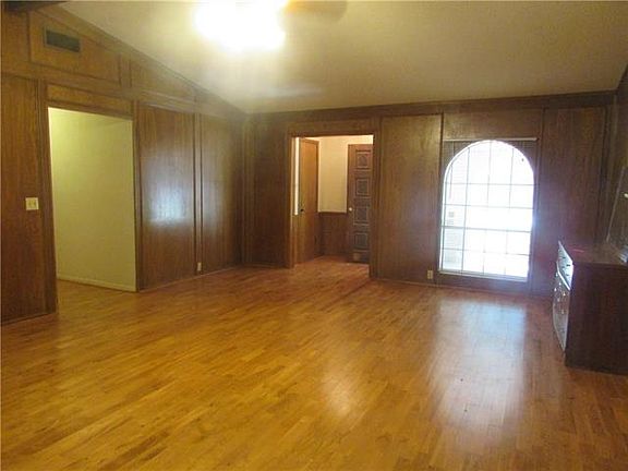 5th image of 306 Highland Dr