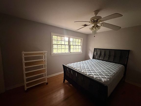 3rd image of 2218 Mulberry Blvd