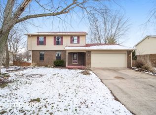8641 Fox Ridge Ln, Indianapolis, IN 46256