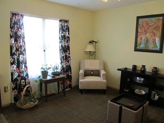 4th image of 1401 Alvina Dr