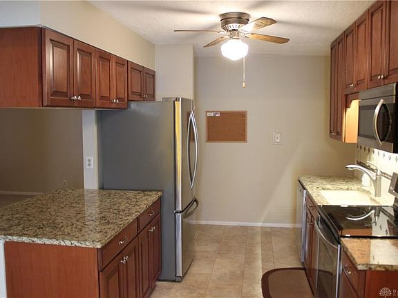 3rd image of 3057 Fontano Dr